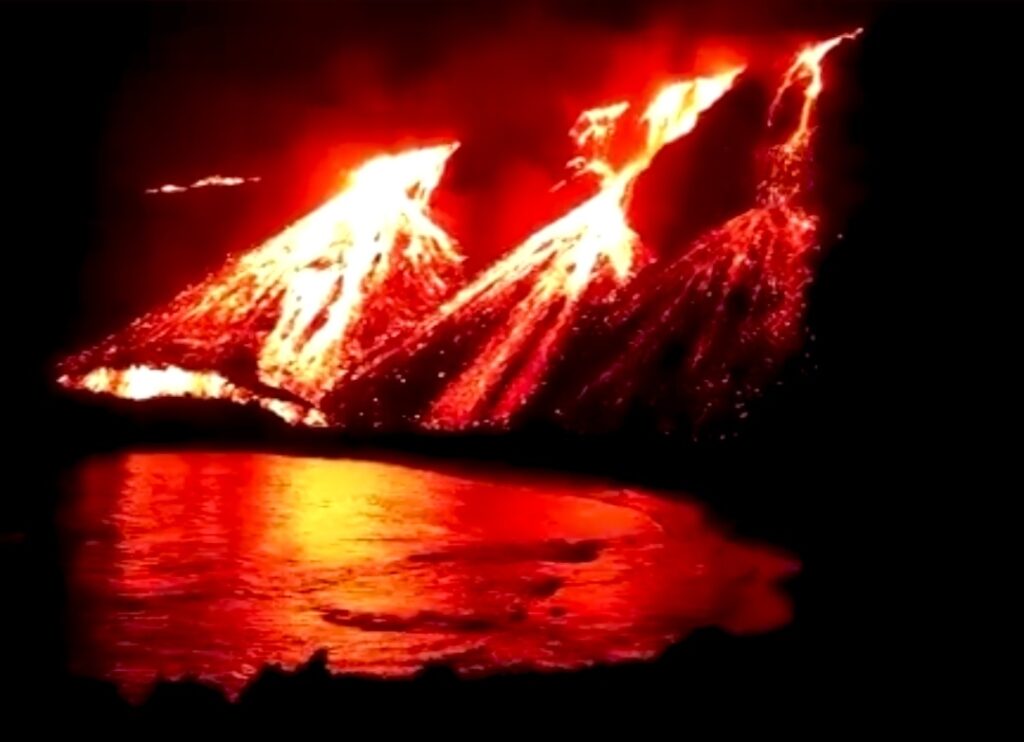 CÁMARA EN DIRECTO AL CONO DEL VOLCAN LA PALMA