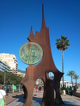 monumento de la peseta Fuengirola